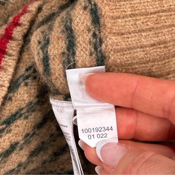 Brooks Brothers Camel Crewneck Sweater with Duck Motif - Picture 6 of 9